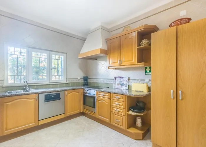 Oura V3 Com Piscina Privada 빌라