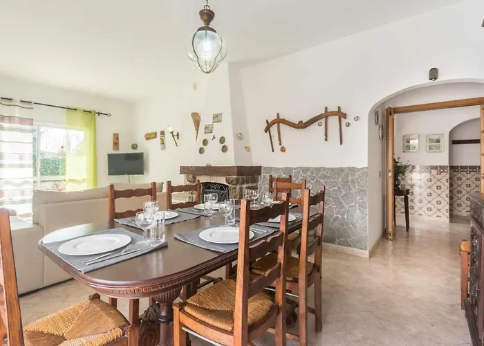 Oura V3 Com Piscina Privada 빌라 *