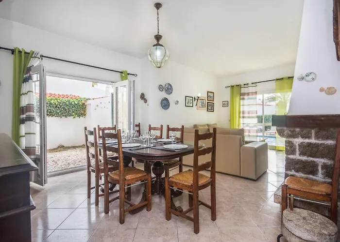 Oura V3 Com Piscina Privada 알부페이라