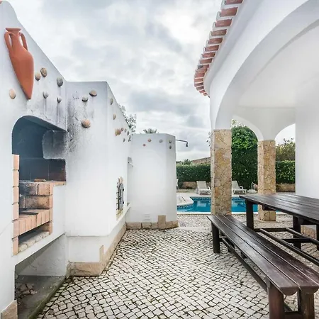 Oura V3 Com Piscina Privada Albufeira