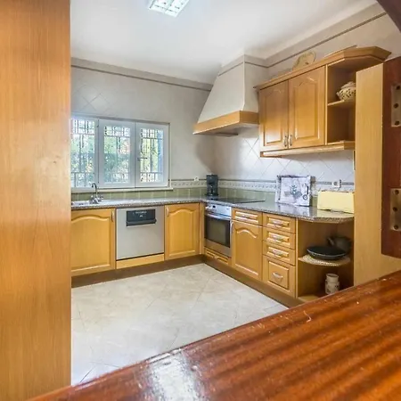 Oura V3 Com Piscina Privada * 阿尔布费拉